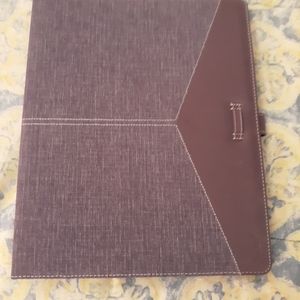 Purple binder/portfolio